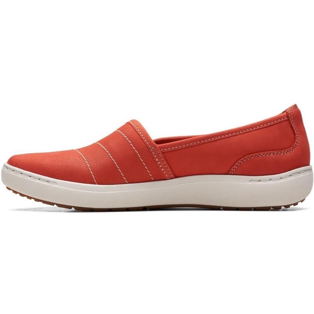 NWT Clarks Nalle Violet Comfort Shoes
